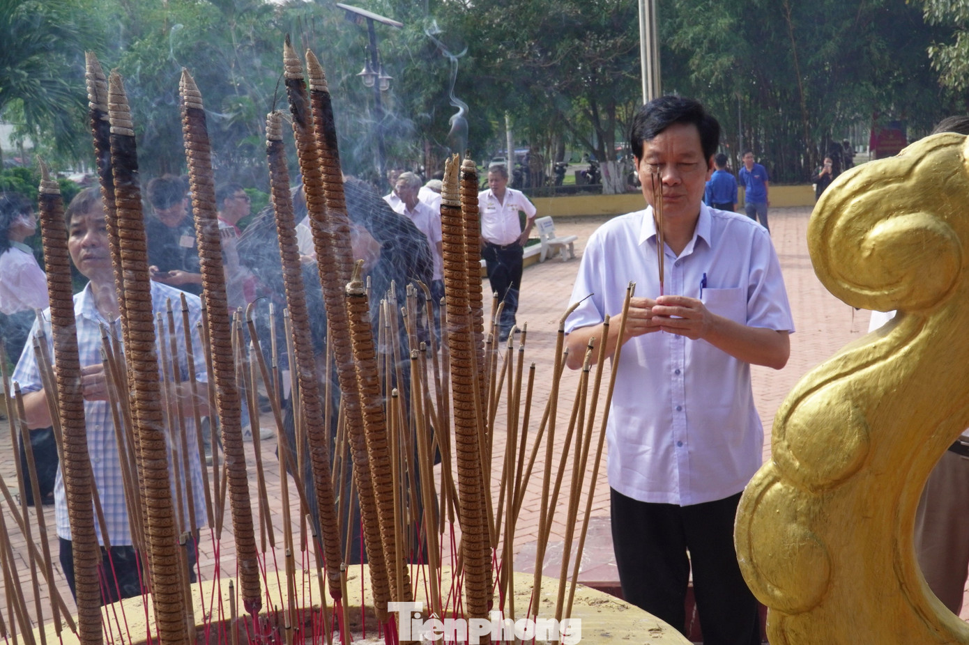 Tổ quốc không quên tên các anh. Tổ quốc không quên tên các anh.