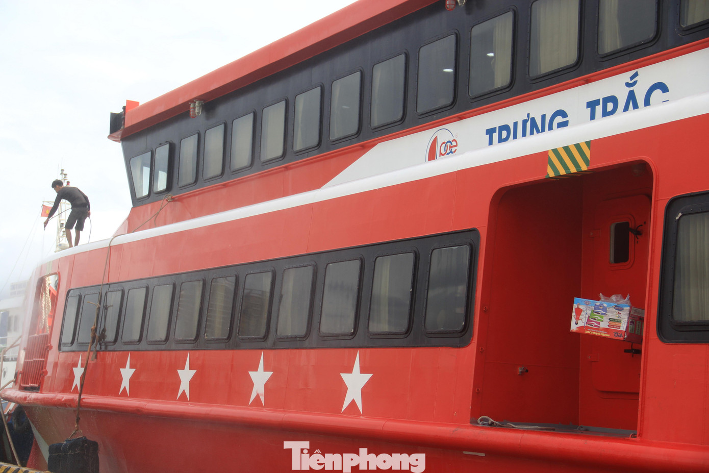 Đại diện Phú Quốc Express cho hay, ngày 29/3 sẽ khai trương tuyến vận tải Đà Nẵng – Lý Sơn. Đại diện Phú Quốc Express cho hay, ngày 29/3 sẽ khai trương tuyến vận tải Đà Nẵng – Lý Sơn.