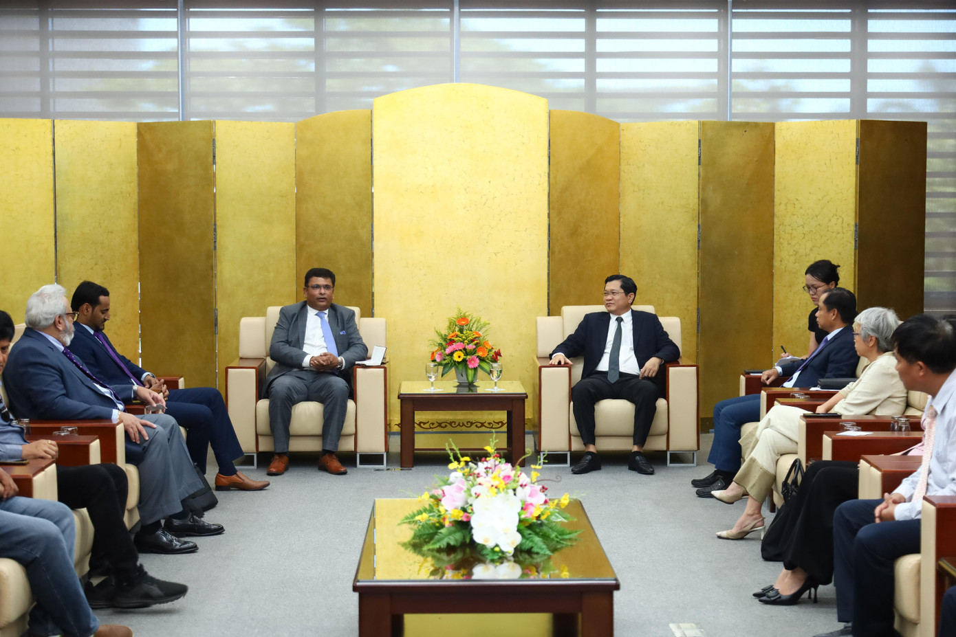 Lãnh đạo TP Đà Nẵng làm việc với Hãng hàng không IndiGo (Ấn Độ).