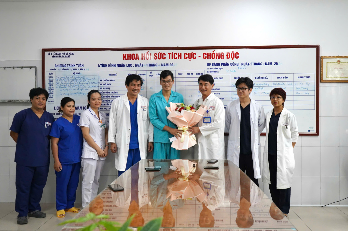 Anh Du cảm ơn đội ngũ y bác sĩ tại Bệnh viện Đà Nẵng đã cứu sống mình.