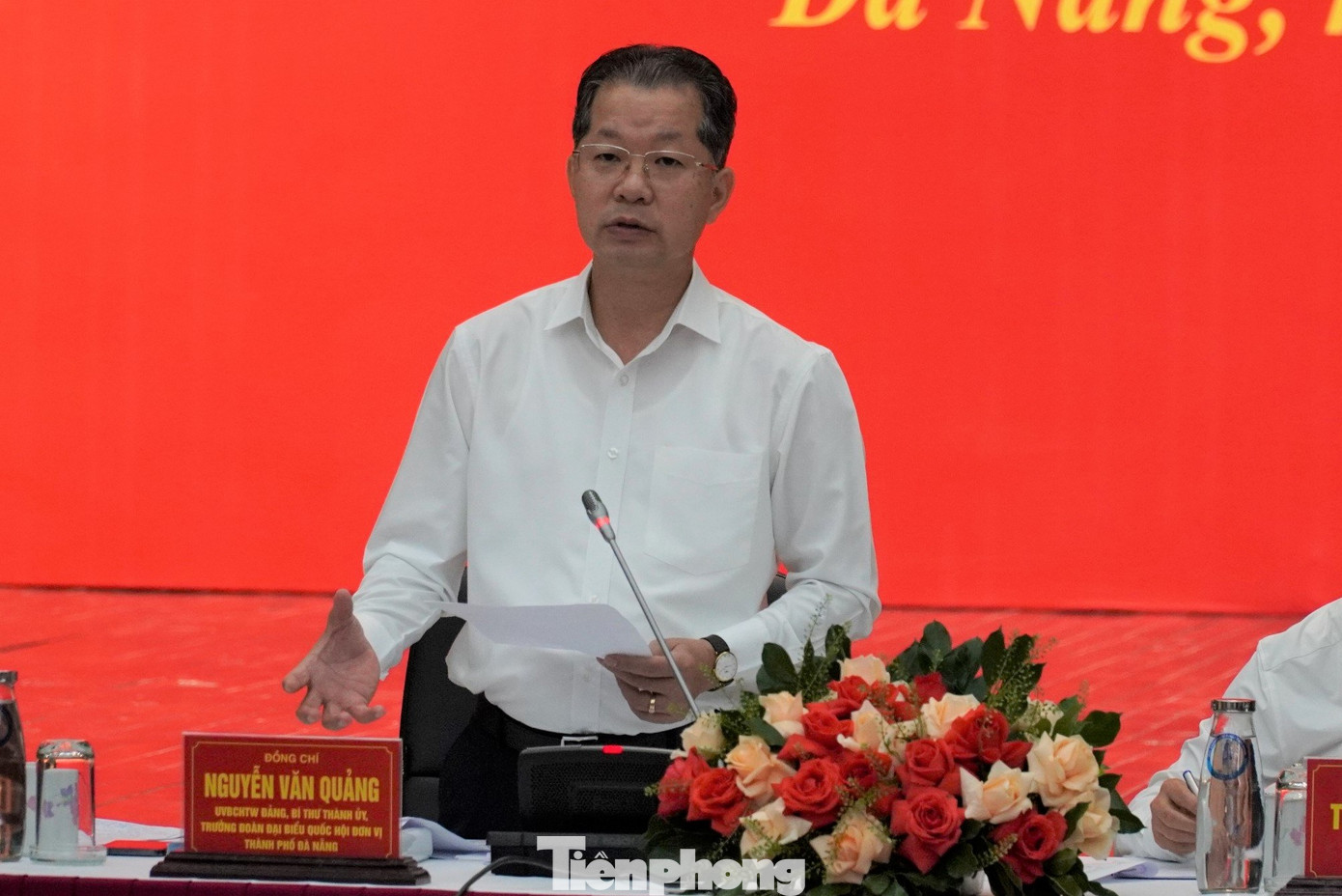 Bí thư Thành ủy Đà Nẵng Nguyễn Văn Quảng cho rằng đường sắt tốc độ cao sẽ góp phần phát triển du lịch nhanh hơn nữa. Ảnh: Thanh Hiền.