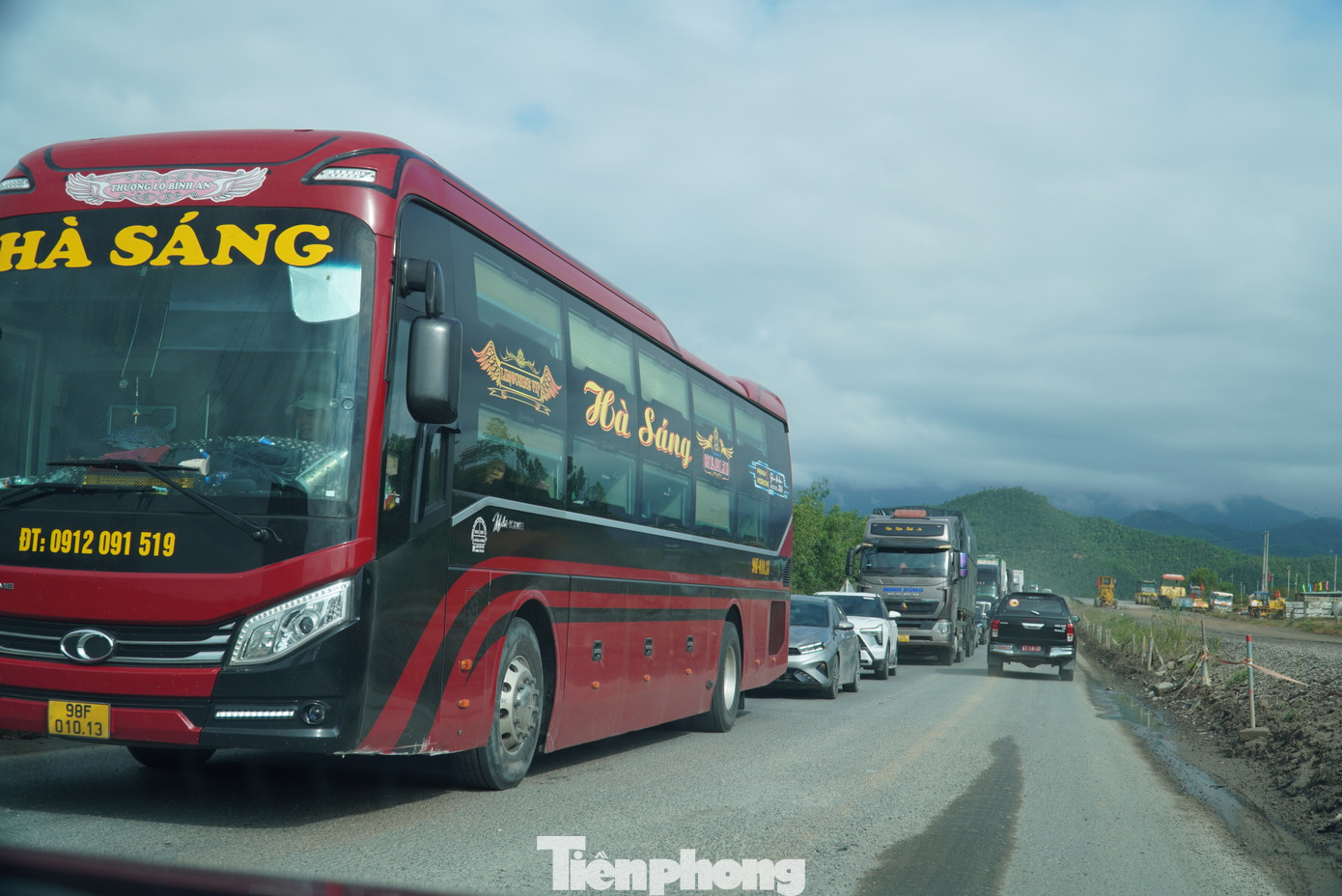 Theo Ban quản lý dự án đường Hồ Chí Minh (BQL), dự án xây dựng đường cao tốc Hòa Liên – Túy Loan khởi công vào tháng 9/2023, tiến độ hoàn thành vào tháng 12/2025. Mặt bằng dự án hiện đã bàn giao 99,7%. Theo Ban quản lý dự án đường Hồ Chí Minh (BQL), dự án xây dựng đường cao tốc Hòa Liên – Túy Loan khởi công vào tháng 9/2023, tiến độ hoàn thành vào tháng 12/2025. Mặt bằng dự án hiện đã bàn giao 99,7%.