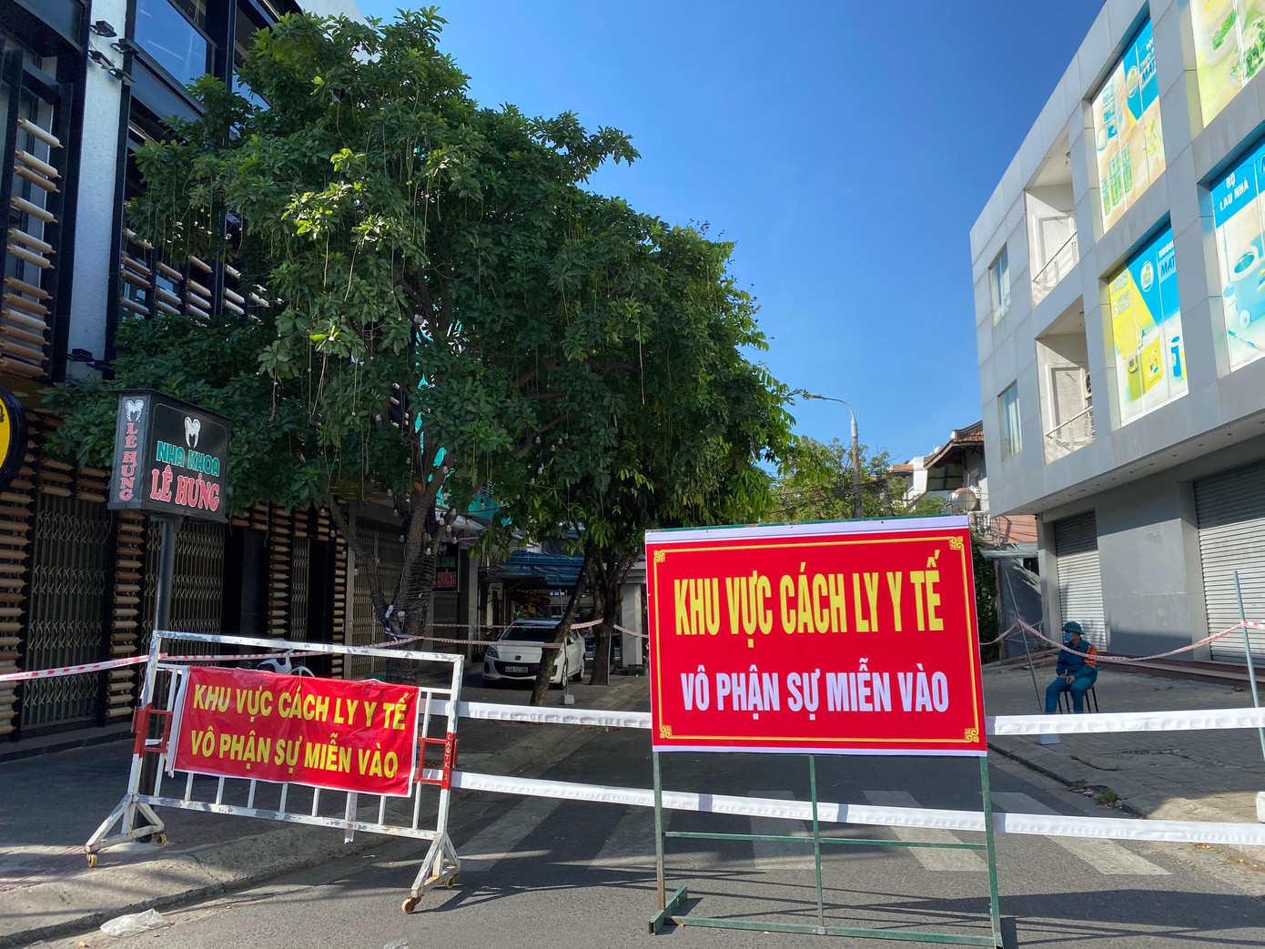 Khu vực xung quanh Nha khoa Lê Hưng đã được cách ly y tế.