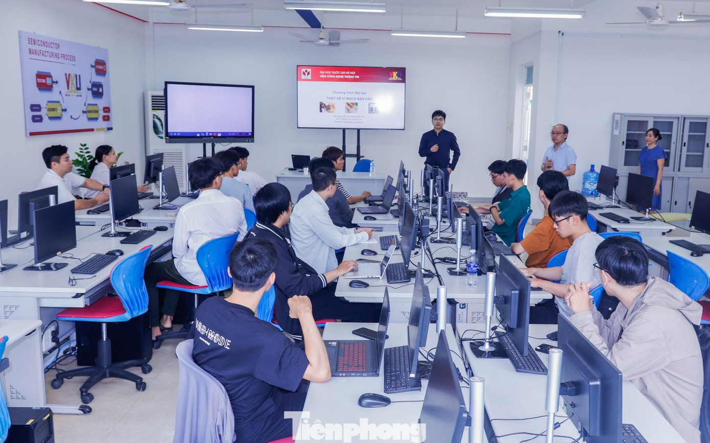 Năm nay Đà Nẵng có 3 trường tuyển sinh với khoảng 170 chỉ tiêu về kỹ sư vi mạch bán dẫn. Ảnh: V.H.