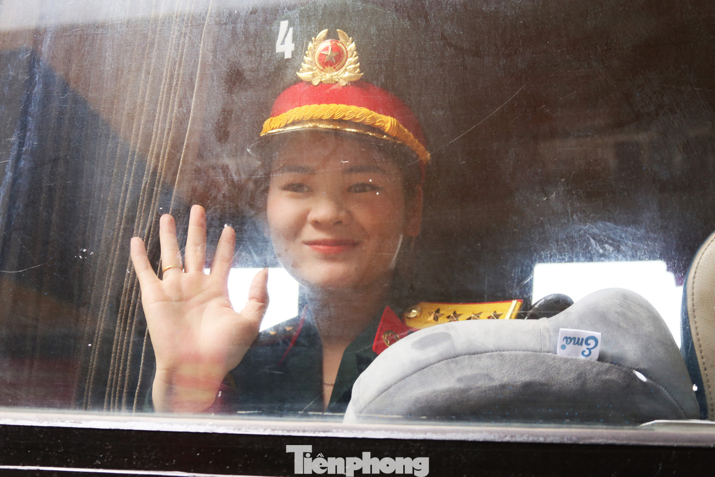 Theo kế hoạch của Bộ Quốc phòng, các khối diễu binh, diễu hành của lực lượng quân đội, dân quân tự vệ sẽ chia thành 5 đoàn hành quân vào miền Nam trên 5 đoàn tàu. Trong đó, có bốn đoàn di chuyển từ ga Hà Nội bằng tàu hỏa, trong hai ngày 3 và 4/4; đoàn tàu số 5 di chuyển từ ga Tam Kỳ (Quảng Nam). Theo kế hoạch của Bộ Quốc phòng, các khối diễu binh, diễu hành của lực lượng quân đội, dân quân tự vệ sẽ chia thành 5 đoàn hành quân vào miền Nam trên 5 đoàn tàu. Trong đó, có bốn đoàn di chuyển từ ga Hà Nội bằng tàu hỏa, trong hai ngày 3 và 4/4; đoàn tàu số 5 di chuyển từ ga Tam Kỳ (Quảng Nam).