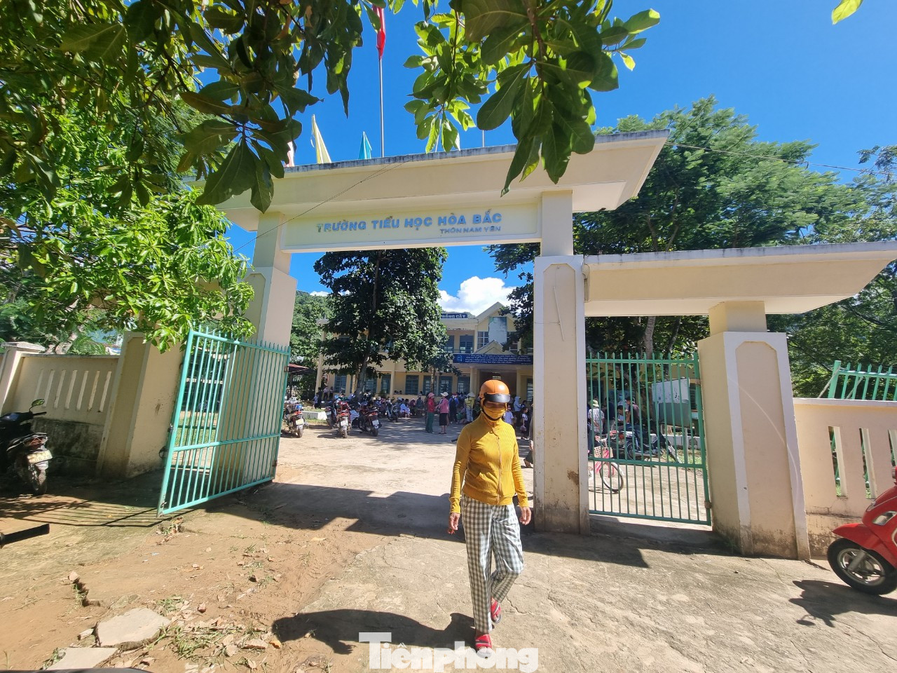 Theo ghi nhận, điểm trường tại thôn Nam Yên xây dựng từ năm 2004, đã khá cũ.