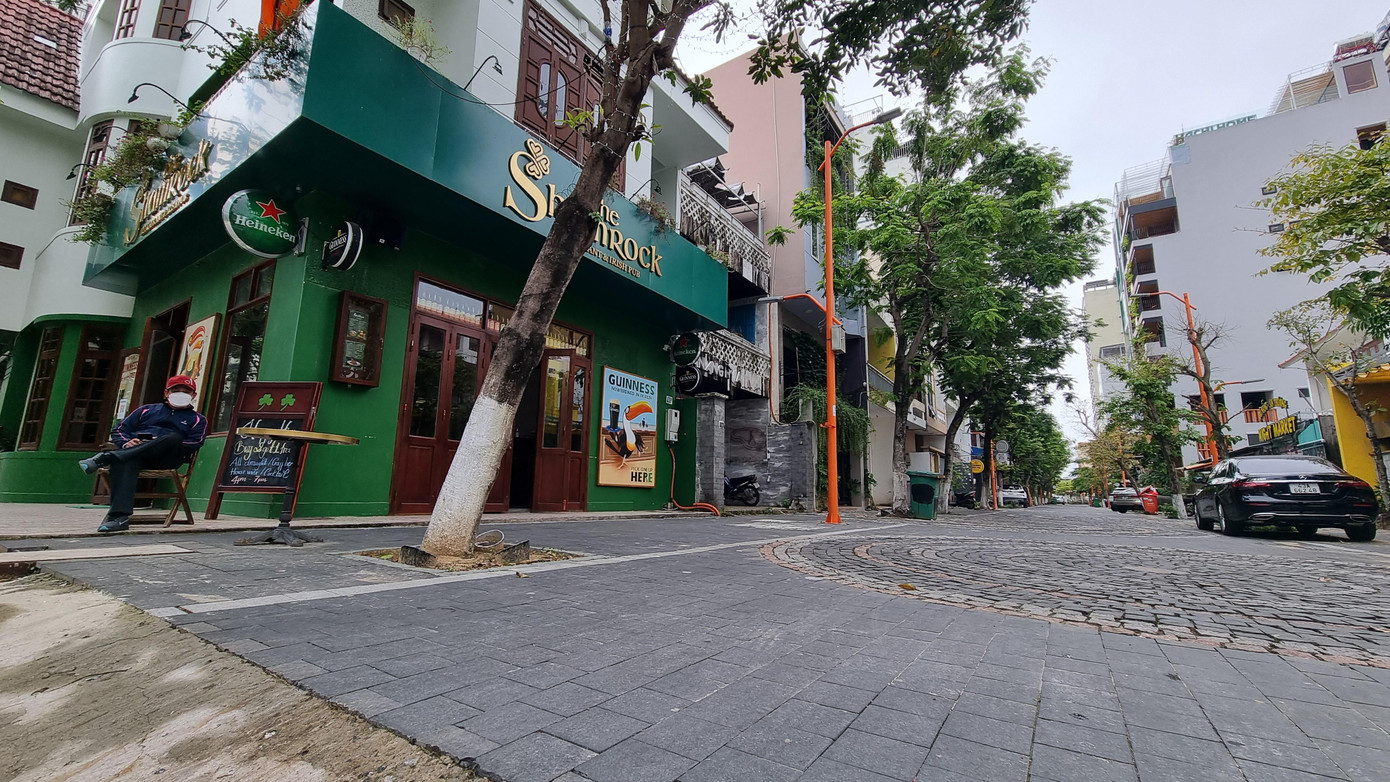 Các cửa hàng có thêm mặt tiền sạch đẹp, thoáng mát. Các cửa hàng có thêm mặt tiền sạch đẹp, thoáng mát.