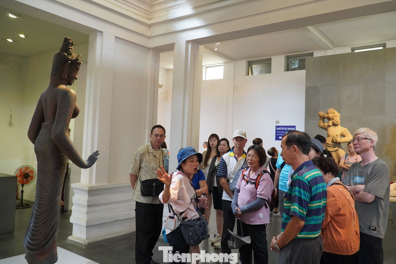 Bảo tàng hiện trưng bày khoảng 400 hiện vật và chia khu trưng bày theo địa điểm tìm ra hiện vật. Ảnh: Thanh Hiền.