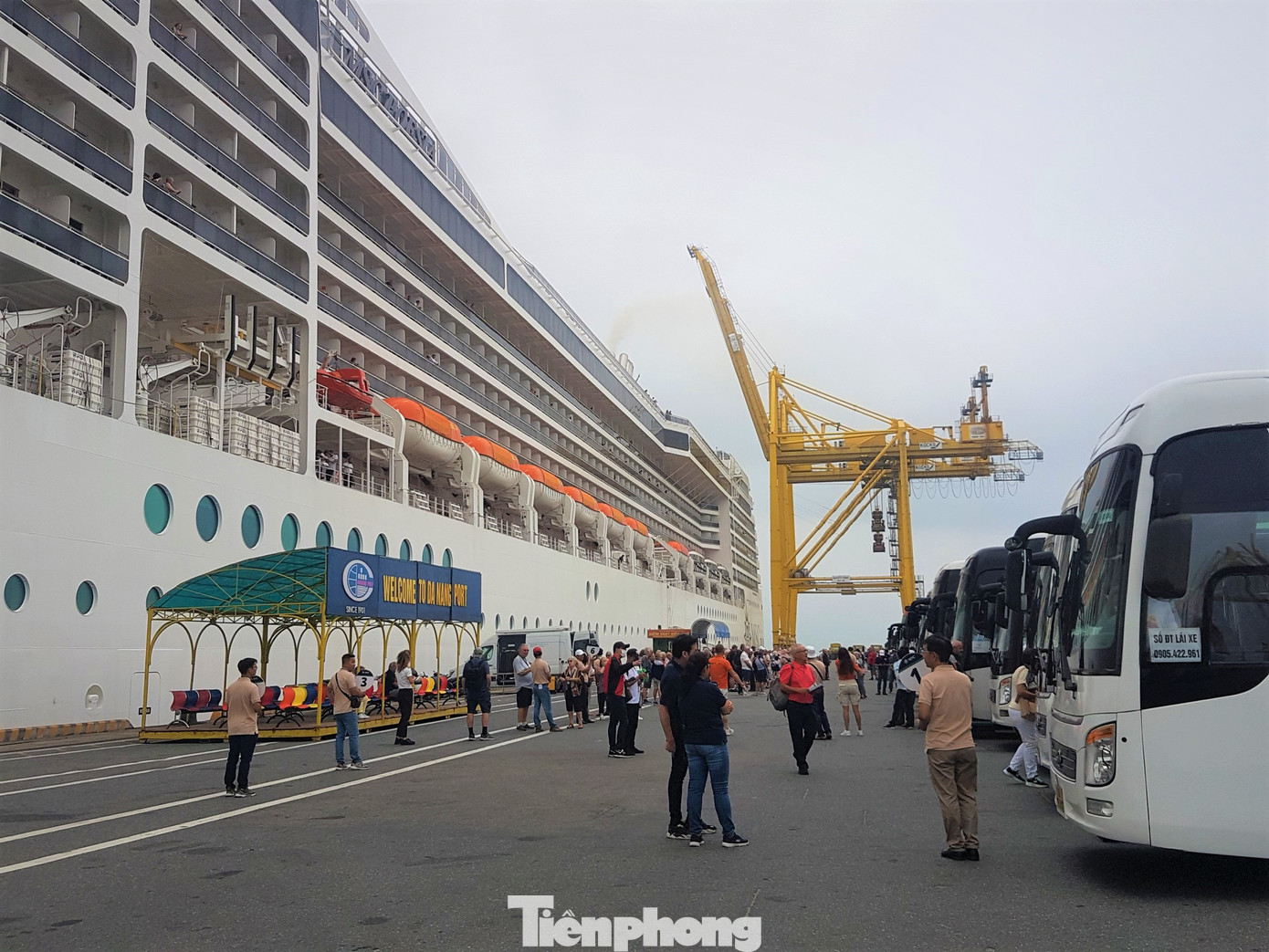 Theo Sở Du lịch Đà Nẵng, trước dịch COVID-19 (năm 2019) thành phố đón hơn 100 chuyến tàu du lịch cập cảng Tiên Sa. Trong thời gian tới ngành du lịch sẽ tiếp tục quảng bá, xúc tiến thị trường khách du lịch bằng tàu biển bởi đây là một trong những nguồn khách quan trọng đóng góp vào thị trường quốc tế đến Đà Nẵng. Theo Sở Du lịch Đà Nẵng, trước dịch COVID-19 (năm 2019) thành phố đón hơn 100 chuyến tàu du lịch cập cảng Tiên Sa. Trong thời gian tới ngành du lịch sẽ tiếp tục quảng bá, xúc tiến thị trường khách du lịch bằng tàu biển bởi đây là một trong những nguồn khách quan trọng đóng góp vào thị trường quốc tế đến Đà Nẵng.