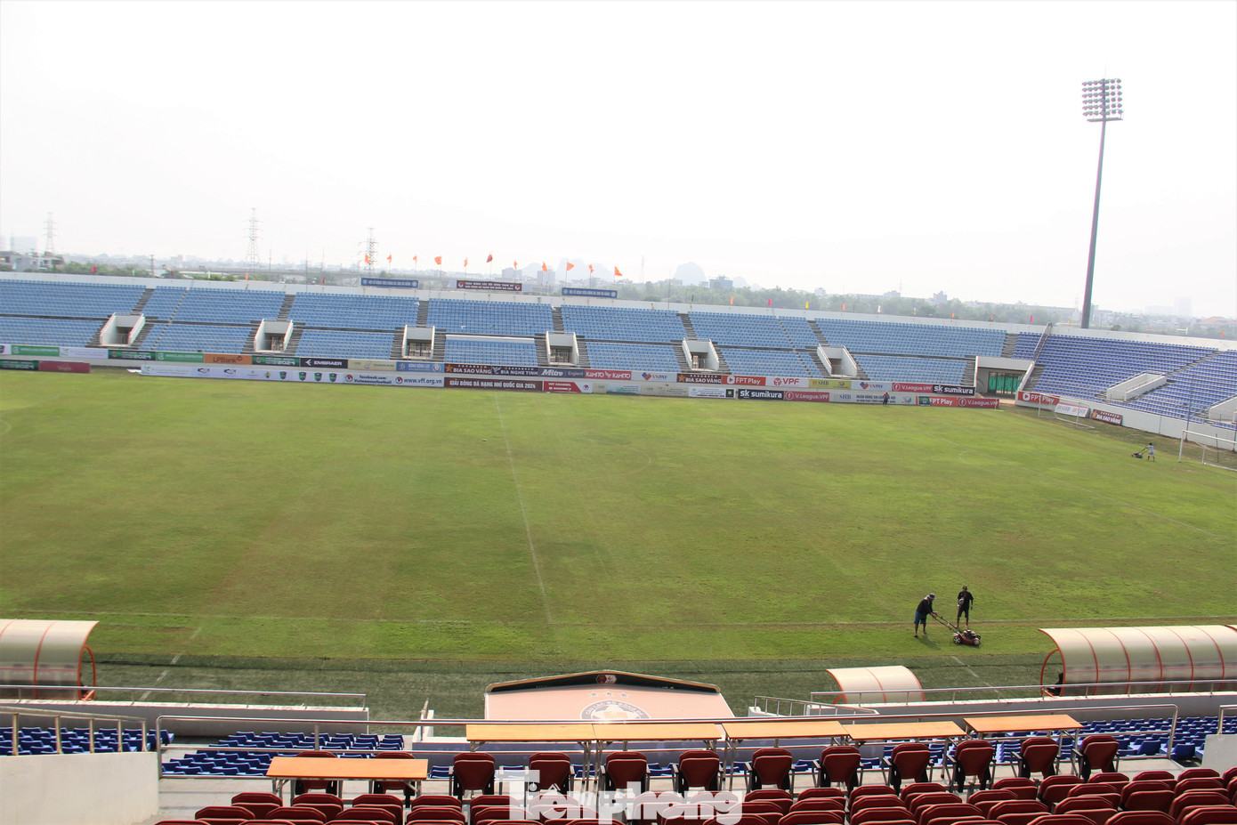 Phó Giám đốc Sở VHTT chia sẻ thêm, trận giao hữu giữa các chân sút huyền thoại trên sân Hòa Xuân được người hâm mộ bóng đá cũng như người dân Đà Nẵng mong đợi để đón xem những pha bóng hấp dẫn, mỹ mãn, gặp gỡ thần tượng.