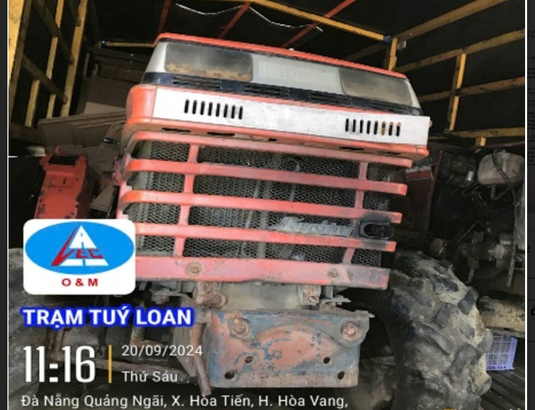 Xe 49H – 013.XX chở theo hàng hóa (máy xúc) khi đi cứu trợ về, buộc phải nộp phí khi qua cao tốc Đà Nẵng - Quảng Ngãi. Xe 49H – 013.XX chở theo hàng hóa (máy xúc) khi đi cứu trợ về, buộc phải nộp phí khi qua cao tốc Đà Nẵng - Quảng Ngãi.