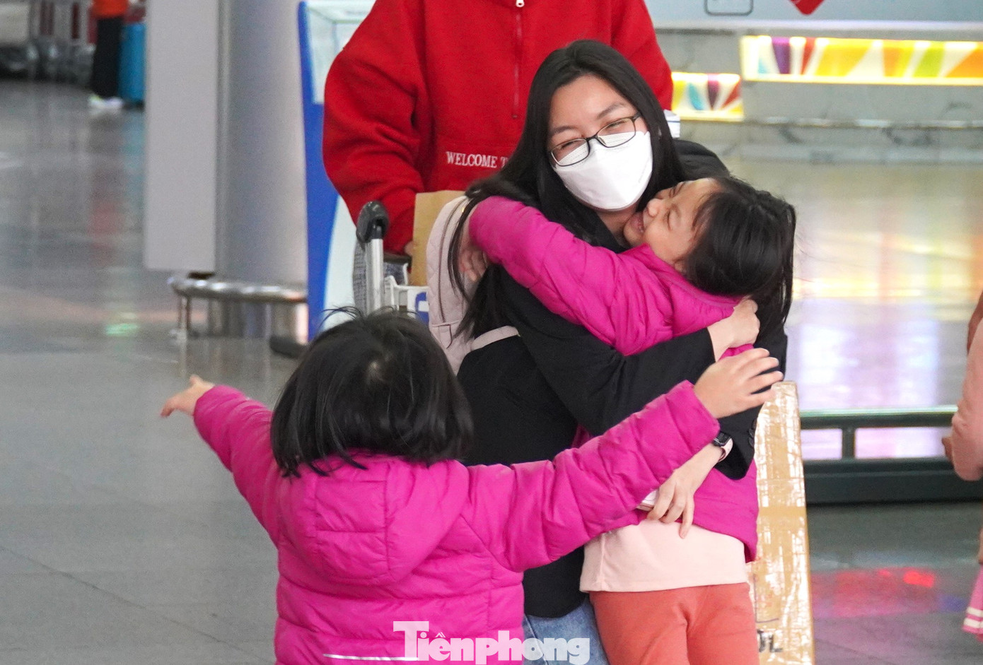 Phút đoàn viên. Phút đoàn viên.