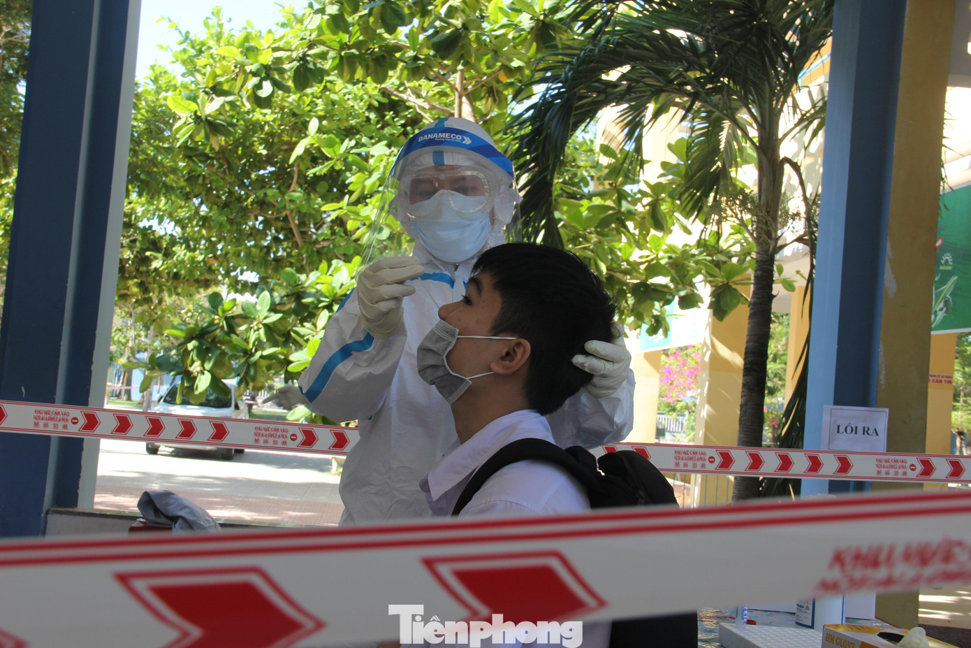 Trong ngày 4/7, thành phố đã tiến hành lấy mẫu cho hơn 12.700 thí sinh tham dự kỳ thi tốt nghiệp THPT. Kết quả đều âm tính. Trong ngày 4/7, thành phố đã tiến hành lấy mẫu cho hơn 12.700 thí sinh tham dự kỳ thi tốt nghiệp THPT. Kết quả đều âm tính.