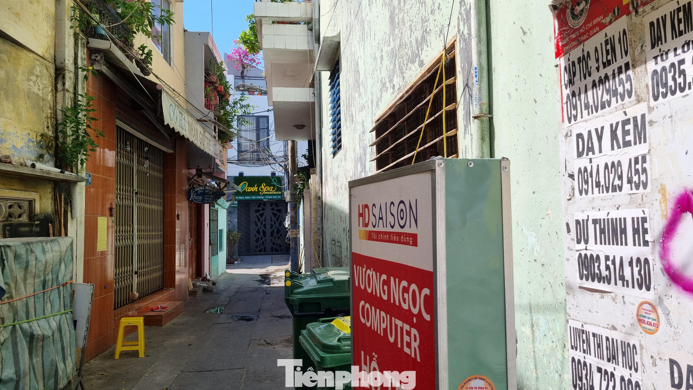 Khu tam giác Lê Duẩn - Lý Thái Tổ - Hoàng Hoa Thám có mật độ dân số cao, nhiều kiệt hẻm chật chội. Ảnh: Thanh Trần.