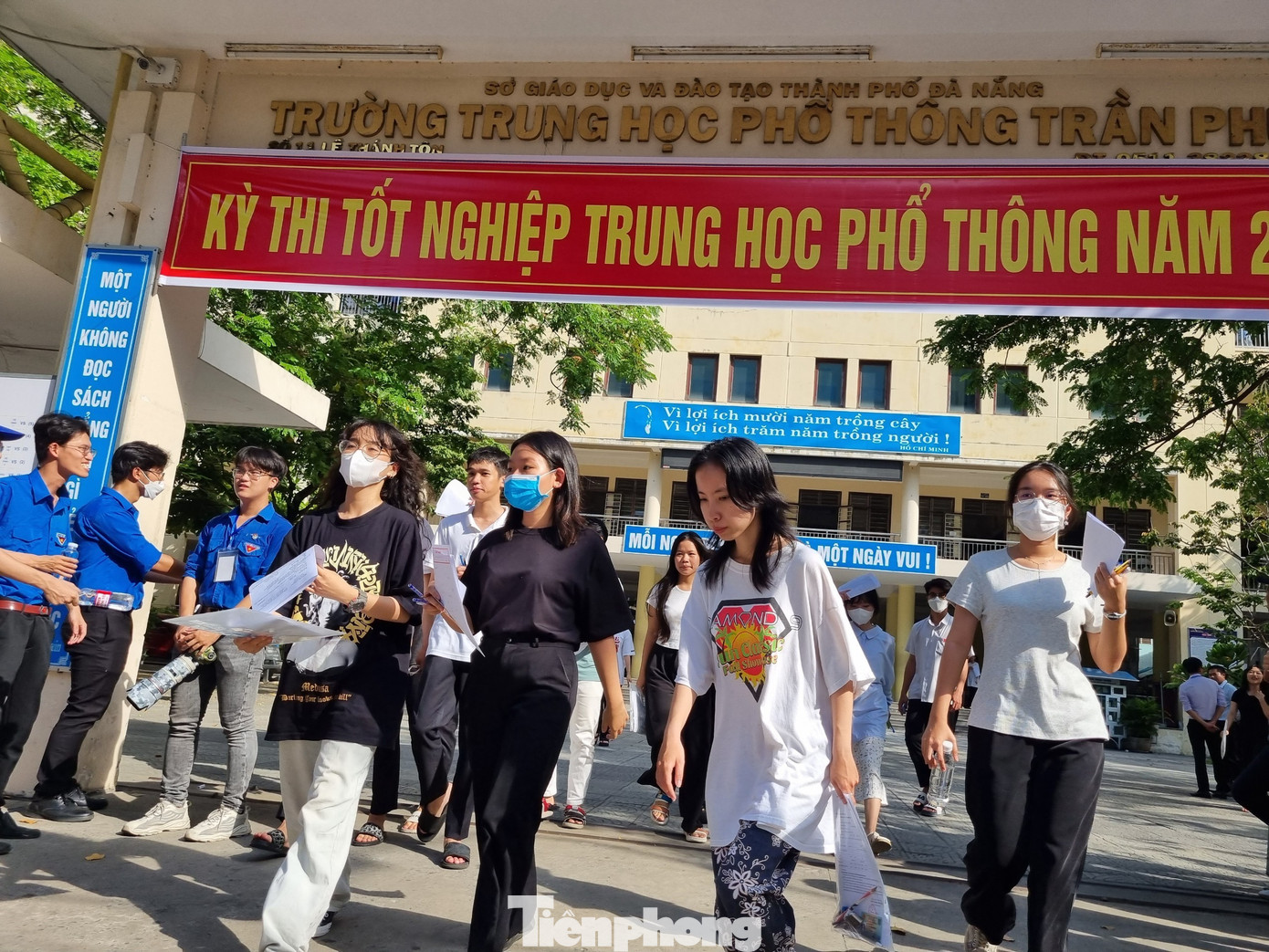 Đà Nẵng có hơn 13.000 thí sinh tham dự kỳ thi Tốt nghiệp THPT năm 2023. Ảnh: Thanh Trần. Đà Nẵng có hơn 13.000 thí sinh tham dự kỳ thi Tốt nghiệp THPT năm 2023. Ảnh: Thanh Trần.