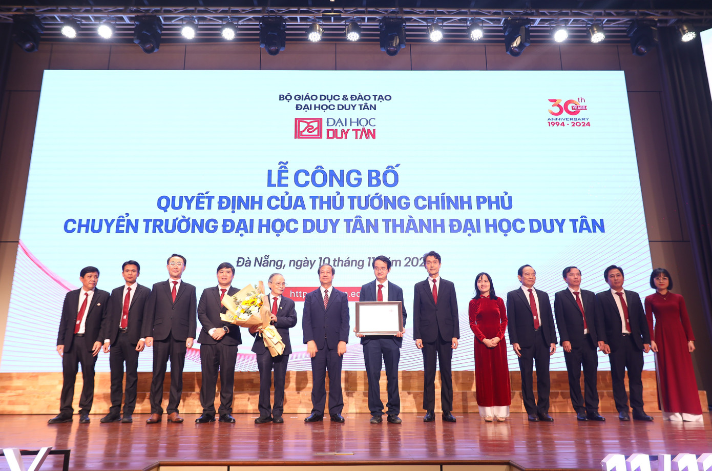 Trường Đại học Duy Tân là trường Đại học tư thục đầu tiên ở Việt Nam trở thành Đại học.