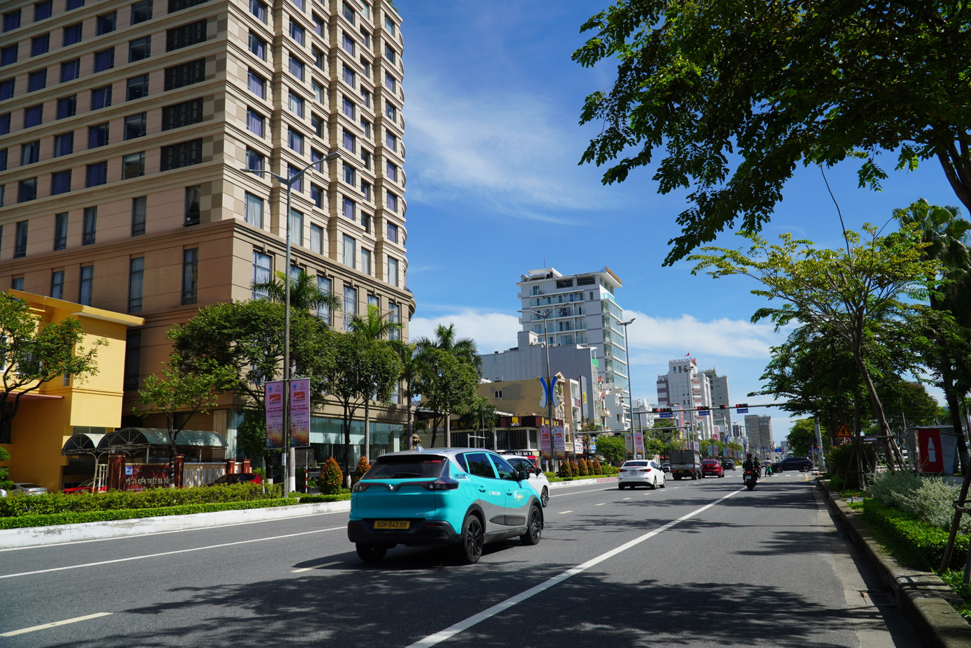 Đường 2-9 đoạn cao nhất có giá hơn 161 triệu đồng/m2. UBND TP Đà Nẵng cho hay, việc điều chỉnh bảng giá đất nhằm đảm bảo giá đất tiếp cận với giá đất thị trường và giảm bớt thất thoát ngân sách nhà nước trong các khoản thu từ đất đai.