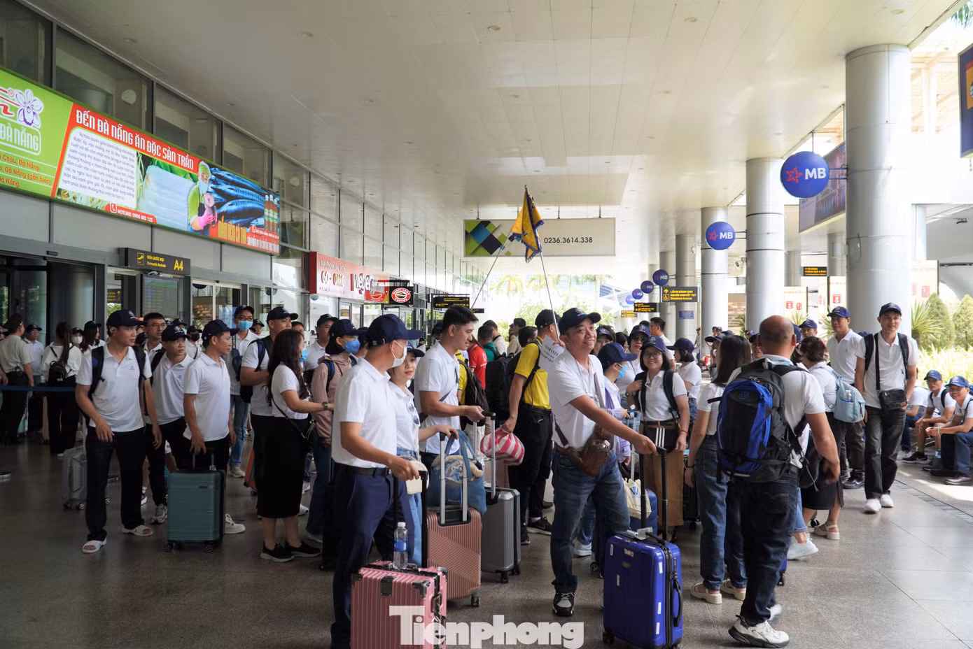 Một đoàn khách đến từ TPHCM với gần 100 người. Đoàn dự kiến ở Đà Nẵng trong 3 ngày.
