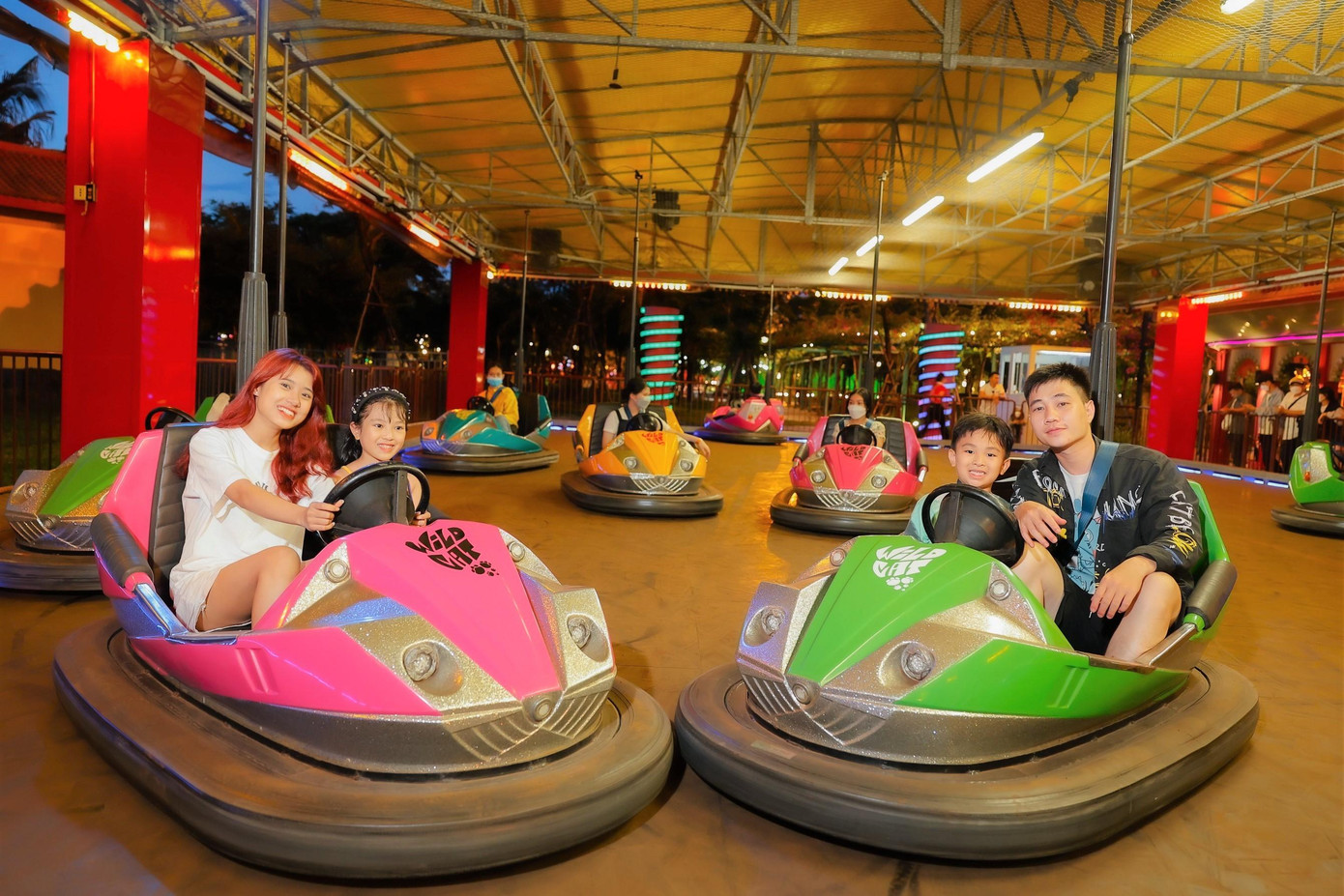 Các trò chơi trong nhà tại Công viên Châu Á là lựa chọn của bạn trẻ trong những ngày qua vì trời Đà Nẵng âm u, hay mưa vào chiều tối. Các trò chơi trong nhà tại Công viên Châu Á là lựa chọn của bạn trẻ trong những ngày qua vì trời Đà Nẵng âm u, hay mưa vào chiều tối.