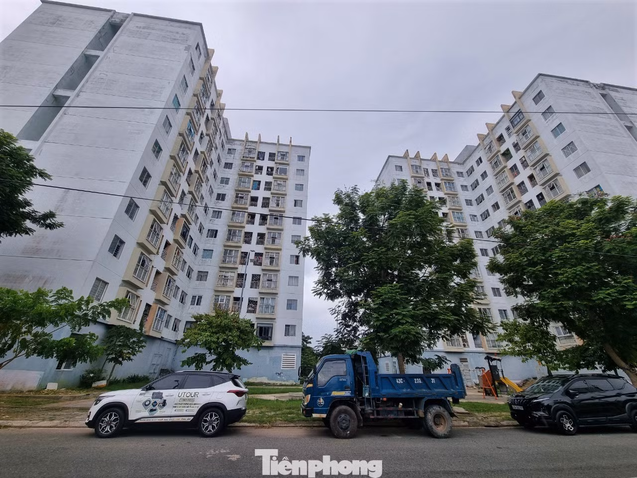 Người dân các khu chung cư tại phường Hoà Thọ Đông (quận Cẩm Lệ) cảm nhận rõ rung giật do ảnh hưởng từ động đất. Ảnh: Thanh Hiền.