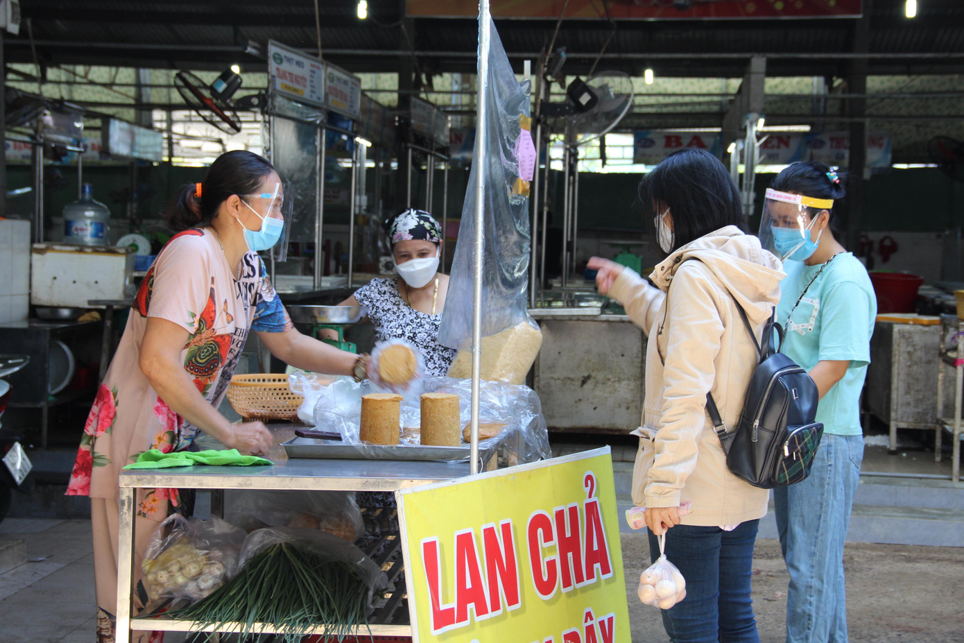 Chợ Cồn tạm ngừng hoạt động tới ngày 15/1 để thực hiện các biện pháp phòng chống dịch.