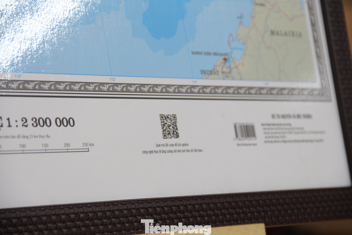 Trên mỗi tấm bản đồ Việt Nam được sản xuất dành cho cuộc vận động "Tự hào một dải non sông" đều in kèm một mã QR, chỉ cần quét mã, đoàn viên thanh niên dễ dàng truy cập vào đường link https://bando.doanthanhnien.vn/.