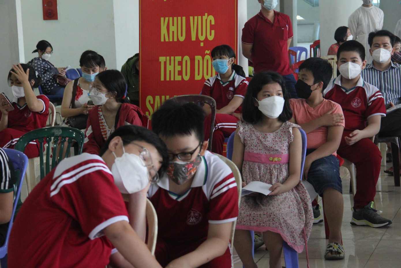 Hiện tại, Đà Nẵng có 102.778 trẻ trong độ tuổi trên không mắc COVID-19 trong vòng 3 tháng đầu năm và 30.210 trẻ mắc COVID-19 trong vòng 3 tháng đầu năm. Trong đợt đầu, ngành y tế sẽ tiêm chủng cho trẻ chưa mắc COVID-19 trong vòng 3 tháng qua; đợt sau sẽ triển khai sau khi có hướng dẫn, chỉ đạo của Bộ Y tế về thời điểm tiêm chủng cho những trẻ còn lại.