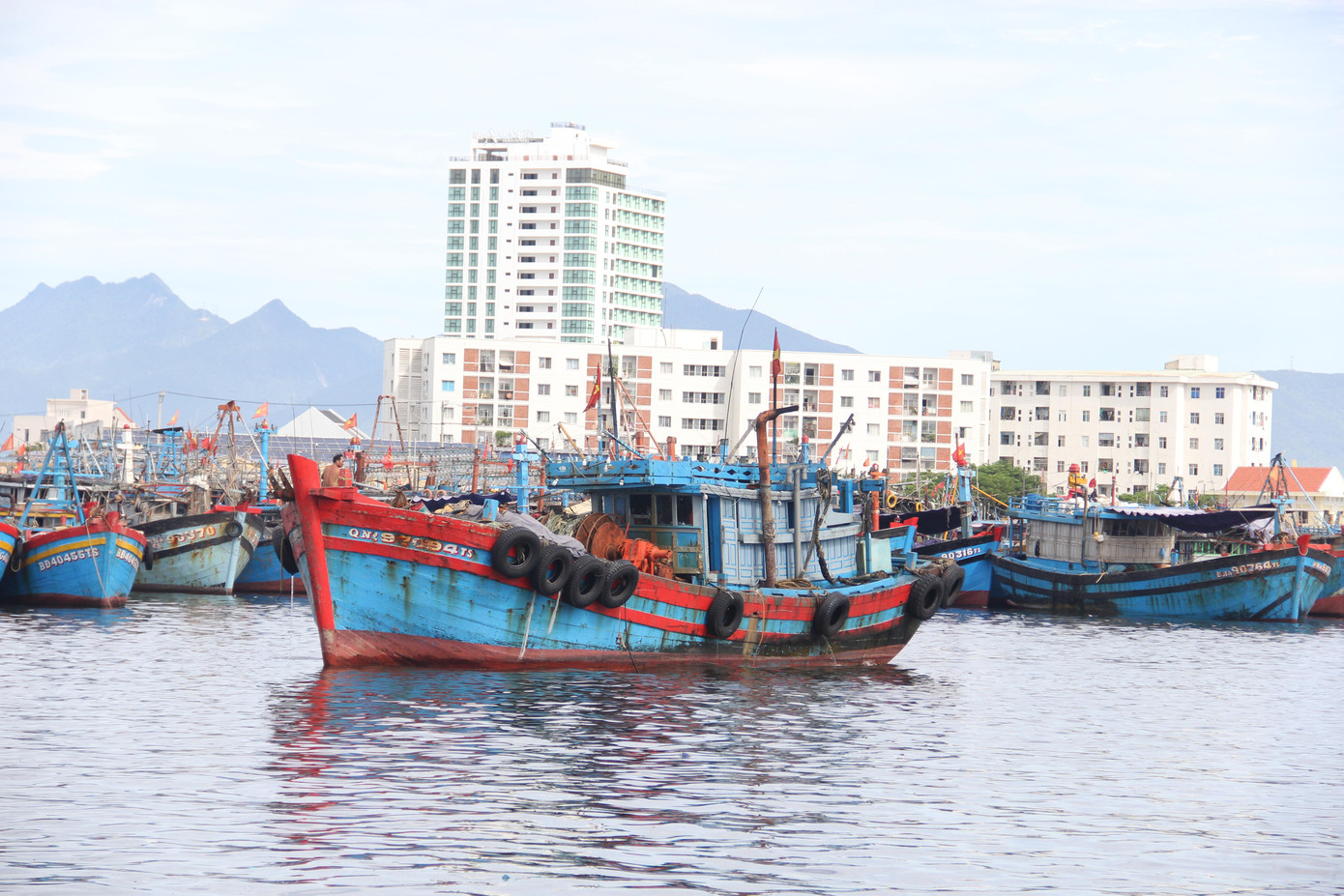 Trong thời gian ngừng hoạt động, tàu ngoại tỉnh sẽ không được vào cảng. Trừ trường hợp thiên tai, sự cố cấp bách. Ảnh: Thanh Trần. Trong thời gian ngừng hoạt động, tàu ngoại tỉnh sẽ không được vào cảng. Trừ trường hợp thiên tai, sự cố cấp bách. Ảnh: Thanh Trần.