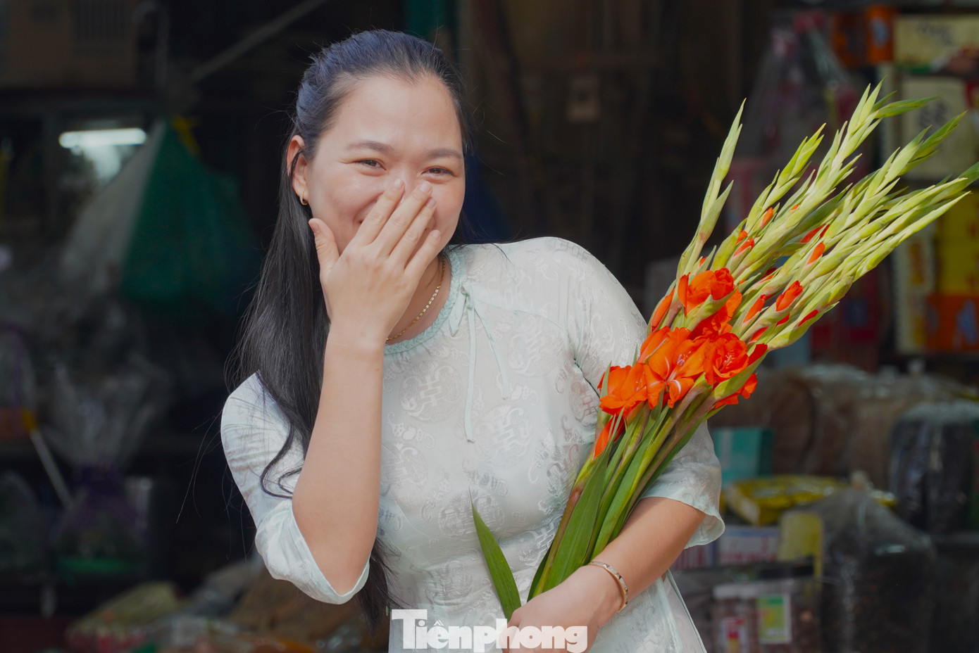 Các tuyến đường quanh chợ Hàn đã được bố trí đi một chiều nên giảm tình trạng ùn tắc, tai nạn giao thông. Chợ Hàn được hình thành từ năm 1940. Vào năm 1989, chợ được khởi công xây mới với hai tầng khang trang trên diện tích 28.000 m².