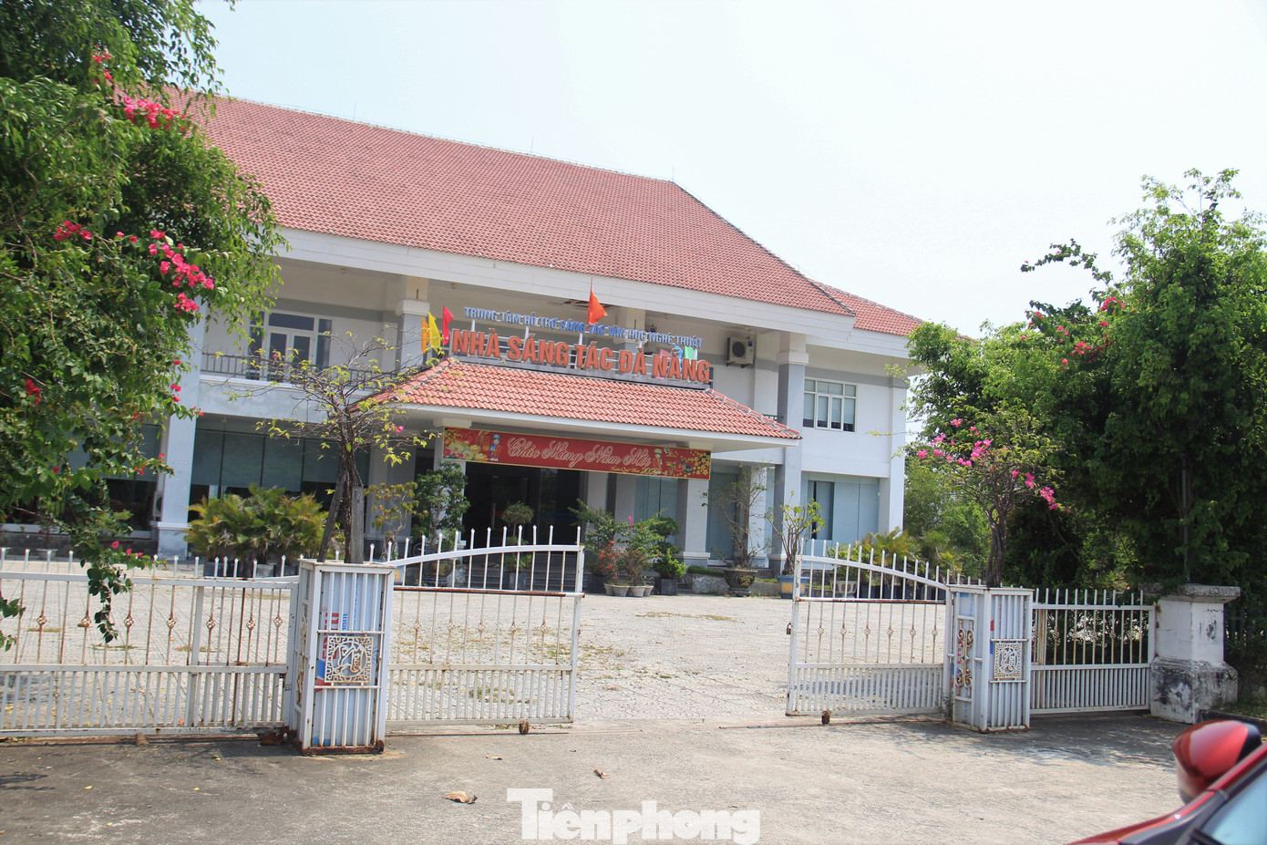 Nhà sáng tác Đà Nẵng là nơi hội tụ của văn nghệ sĩ mọi miền trên cả nước. Ảnh: Thanh Trần.