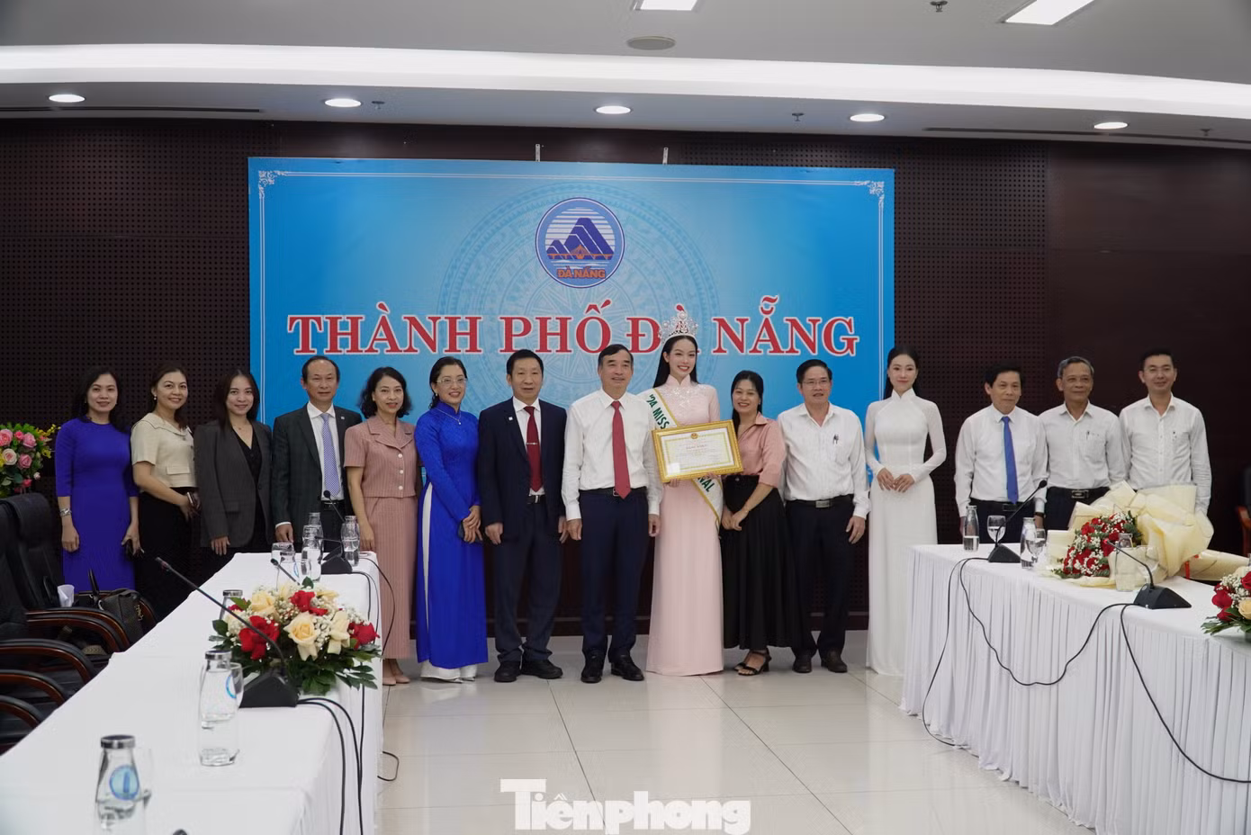 Trước đề nghị này, Thanh Thủy đã nhận lời và hứa nỗ lực lan tỏa hình ảnh của Đà Nẵng. “Thật vinh dự khi được làm đại sứ du lịch cho thành phố. Trong hành trình sắp tới, tôi dốc hết sức mình để đem hình ảnh Đà Nẵng đến gần hơn với người dân, du khách trong và ngoài nước”, cô nói.