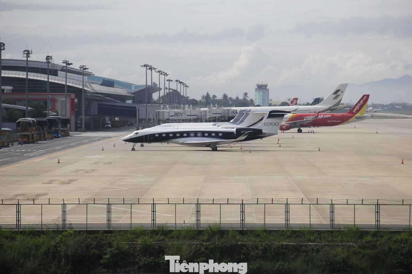 Trong hôm nay, các chuyên cơ sẽ rời sân bay Đà Nẵng, chở các tỷ phú về nước.