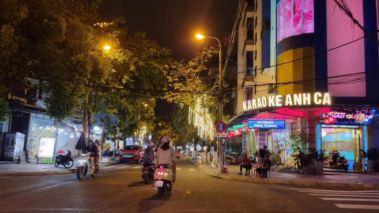 Các hoạt động karaoke, massage...sẽ được mở cửa lại.