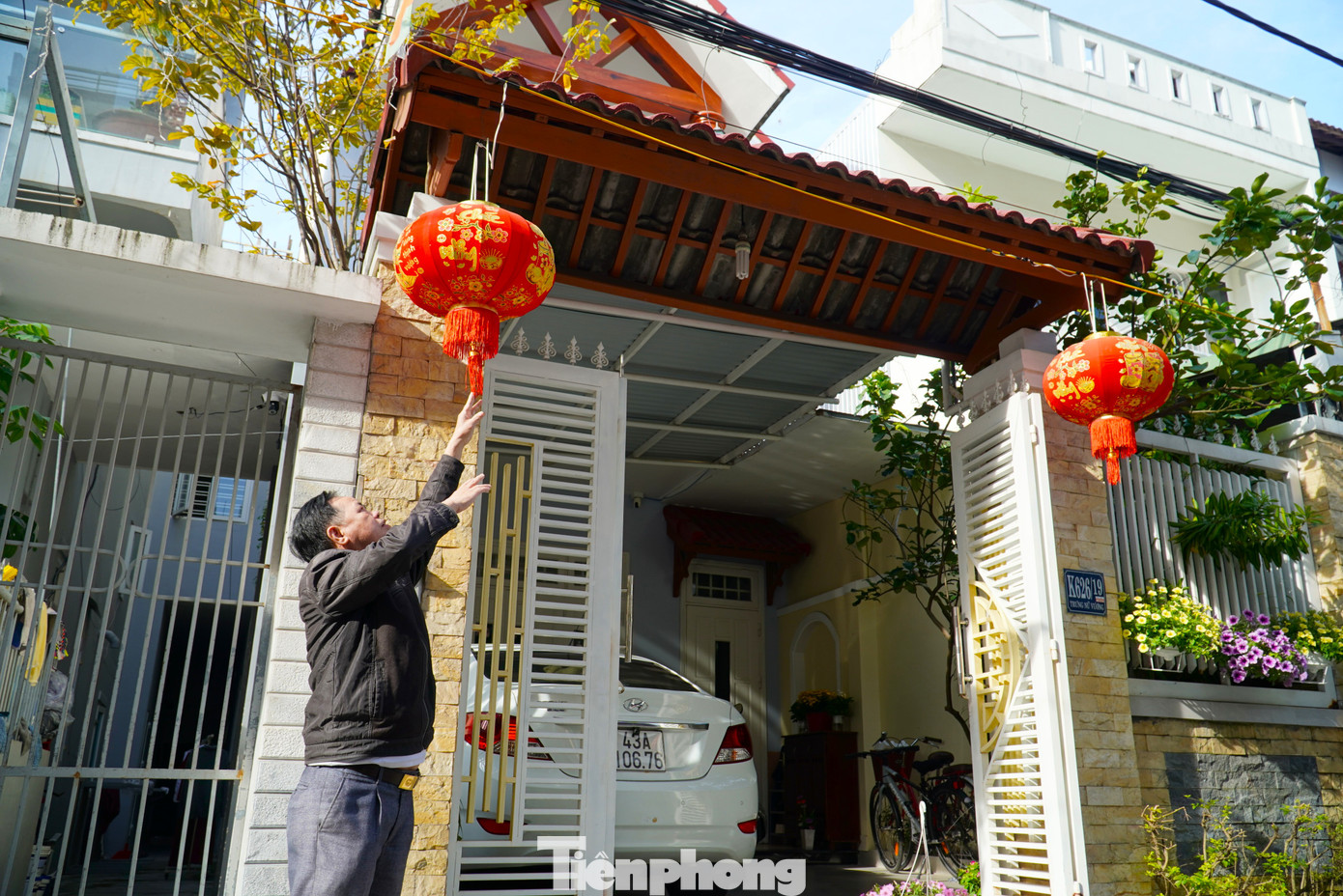 Mỗi nhà chăm chút thêm một ít sẽ làm con đường đẹp hơn.