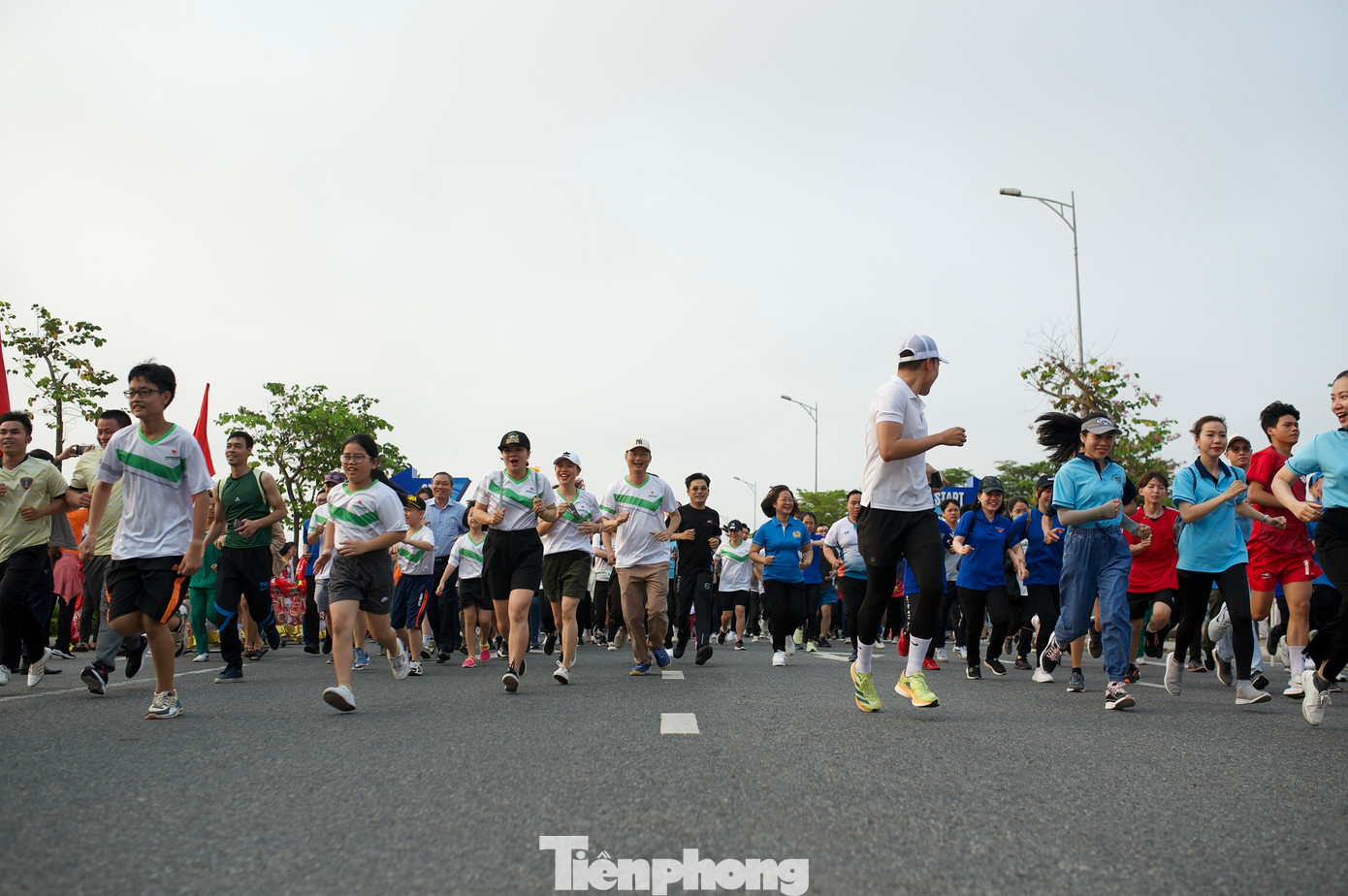 Lộ trình chạy bộ đồng hành 1km xuất phát tại đường Bạch Đằng - đường Bình Minh 4 - đường Trần Văn Trứ - đường Bình Minh 7 - sân khấu chính đường Bạch Đằng ven sông Hàn. Chạy đều tập thể từ điểm giao nhau giữa đường Bình Minh 6 và đường Bạch Đằng đến điểm giao nhau giữa đường Bạch Đằng và đường 2 Tháng 9.