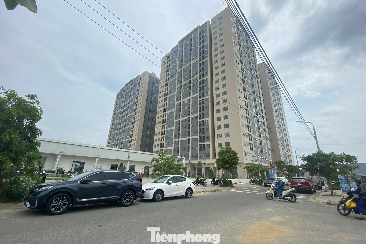 Toà chung cư tại Khu đô thị xanh Bàu Tràm Lakeside. Toà chung cư tại Khu đô thị xanh Bàu Tràm Lakeside.