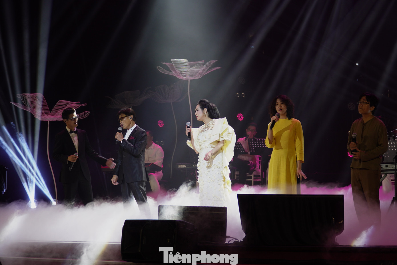 Ý Lan đầy năng lượng, đầy màu sắc, thổi hồn vào các ca khúc của nhạc sĩ Phạm Duy.