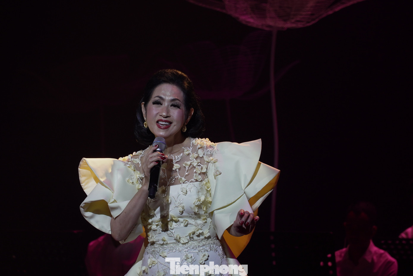 Ý Lan đầy năng lượng, đầy màu sắc, thổi hồn vào các ca khúc của nhạc sĩ Phạm Duy.