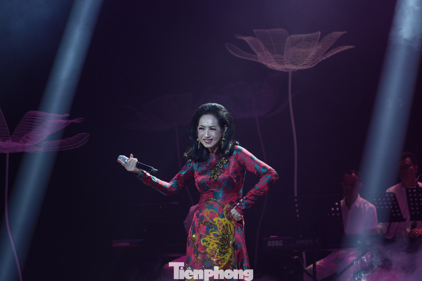 Ý Lan đầy năng lượng, đầy màu sắc, thổi hồn vào các ca khúc của nhạc sĩ Phạm Duy.