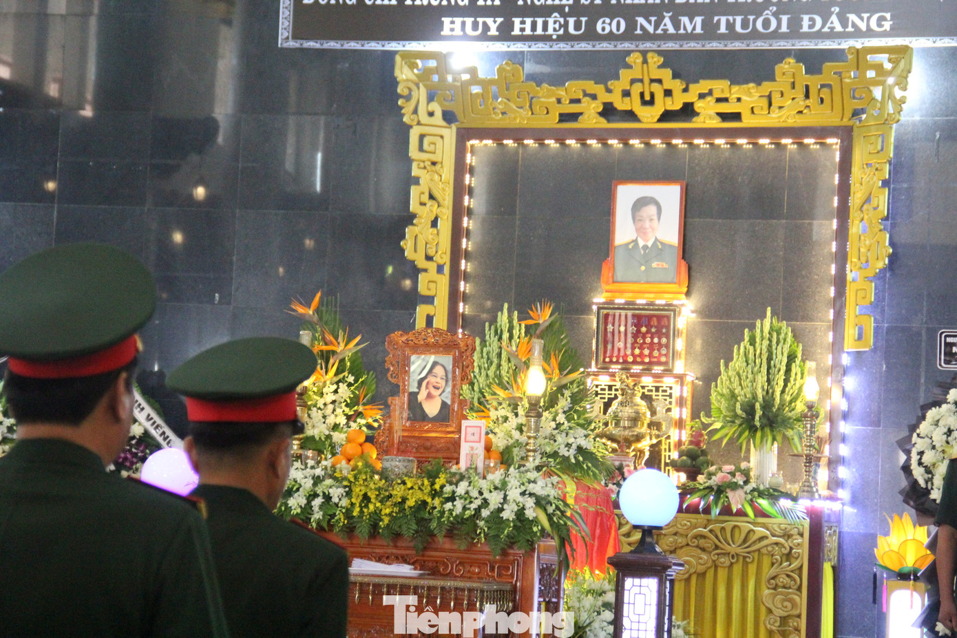 NSND Tường Vi được mệnh danh người hát ca khúc Cô gái vót chông hay nhất. Cùng với đó là Tiếng đàn Ta-lư, Bóng cây Kơ-nia, Suối Lê-Nin, Hoa Pơ Lang... Giọng hát của bà được đánh giá hay hơn tiếng chim hót, là giọng ca hiếm có của dòng nhạc cách mạng. Ảnh: Thanh Hiền.