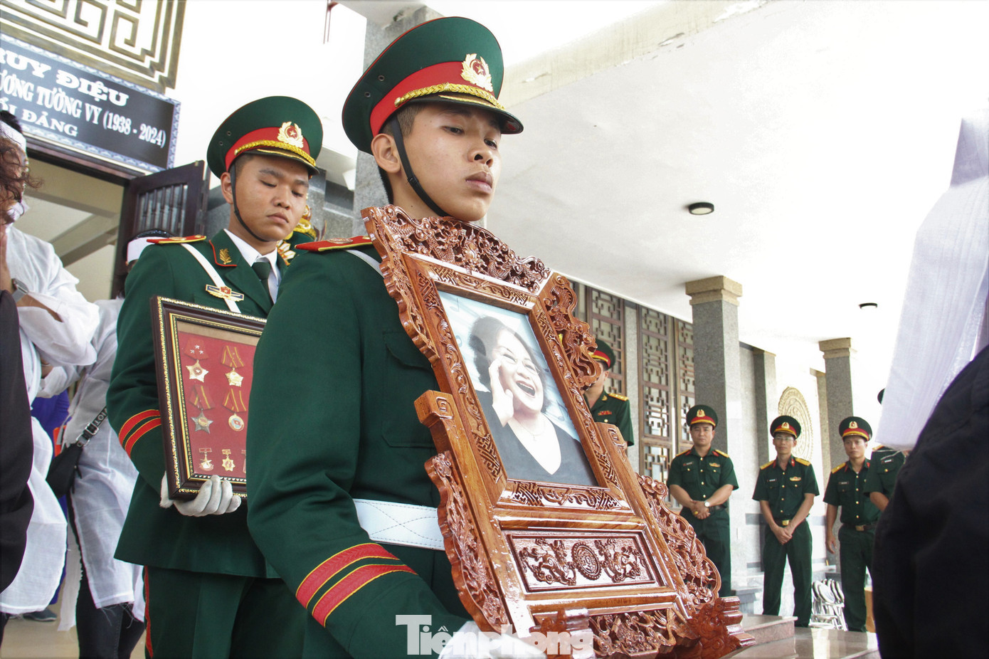 Linh cữu của bà được an táng tại Nghĩa trang Quân khu 5. Ảnh: Thanh Hiền.