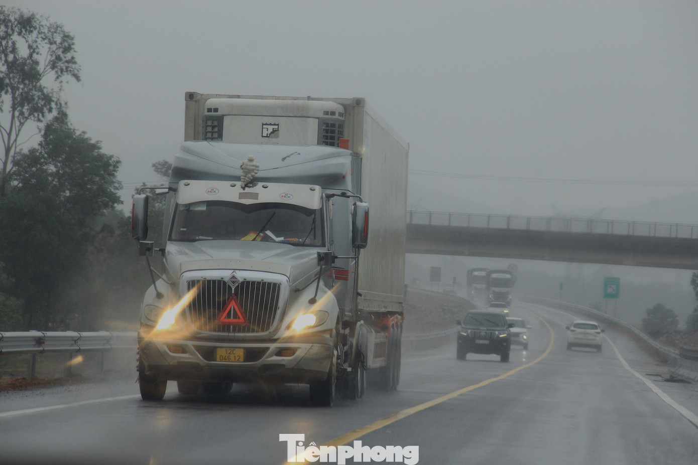 Trên tuyến cao tốc những ngày đầu năm.