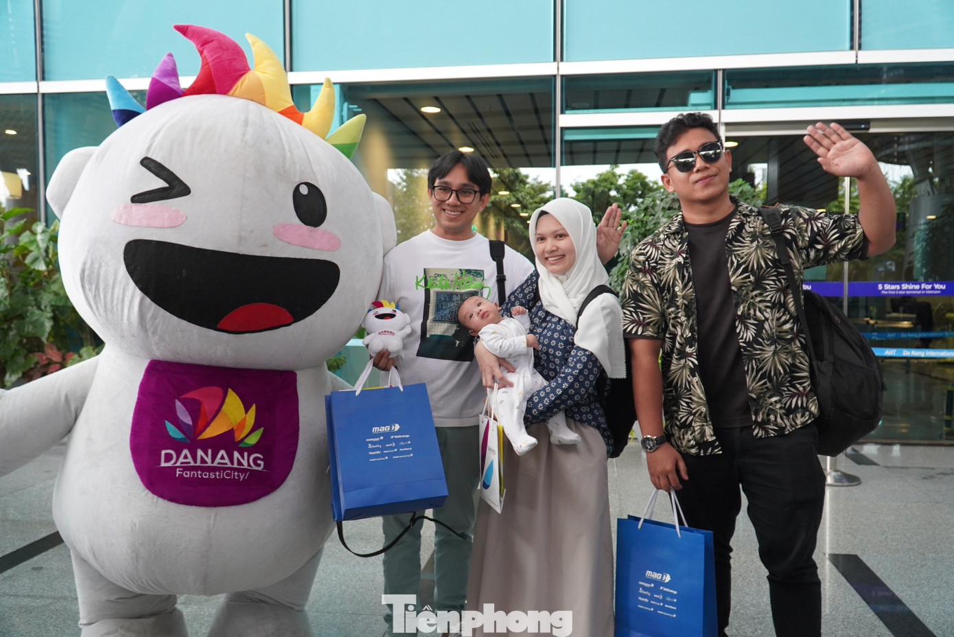 Đà Nẵng thêm đường bay đưa khách quốc tế từ Kuala Lumpur đến thành phố. Ảnh: Thanh Hiền.