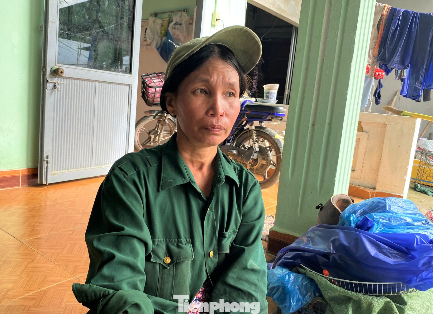 Người dân vẫn còn lo lắng sau vụ việc. Người dân vẫn còn lo lắng sau vụ việc.