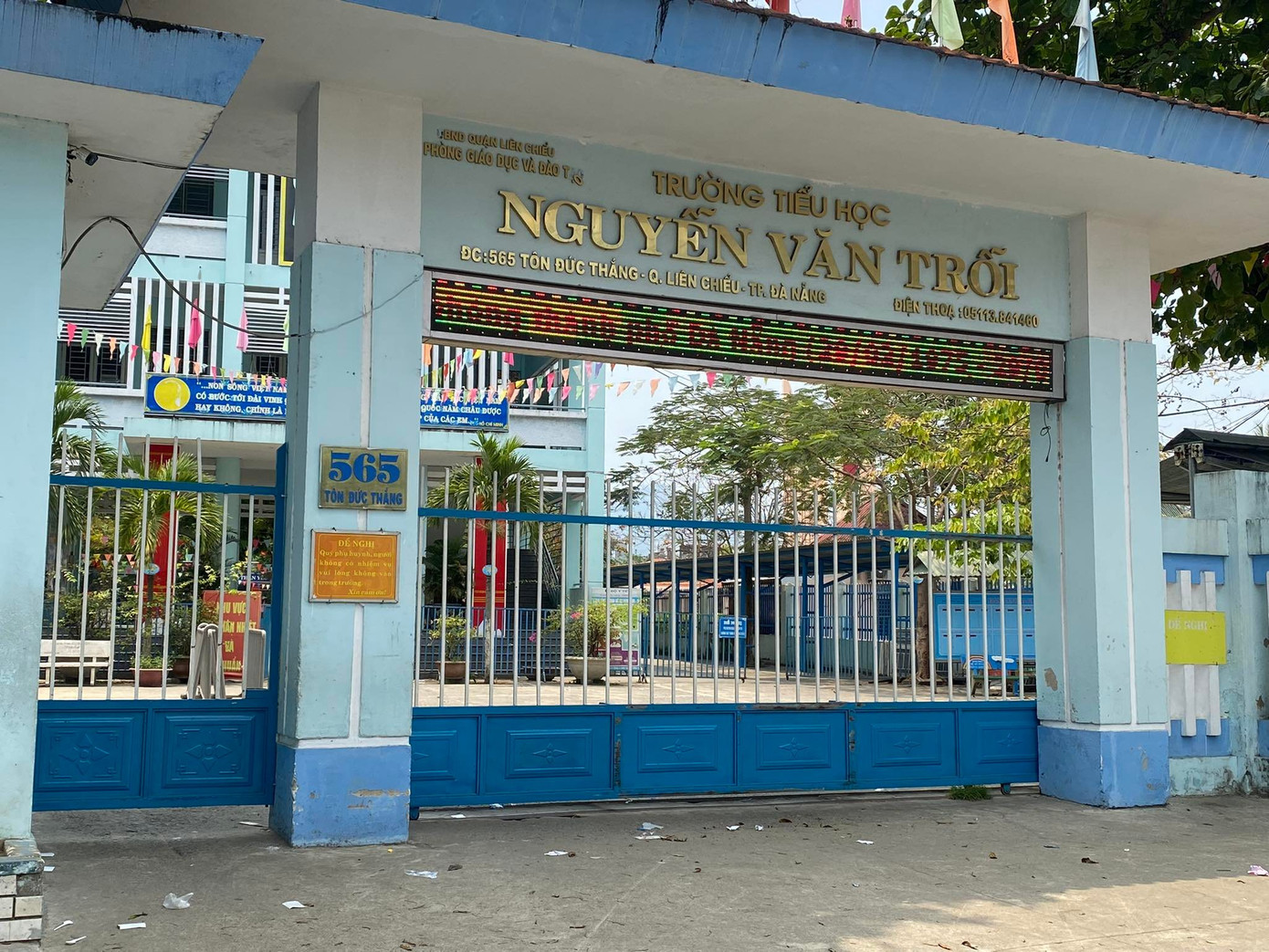 Trường Tiểu học Nguyễn Văn Trỗi, nơi học sinh tung tin thất thiệt bị người lạ lừa đảo. Trường Tiểu học Nguyễn Văn Trỗi, nơi học sinh tung tin thất thiệt bị người lạ lừa đảo.