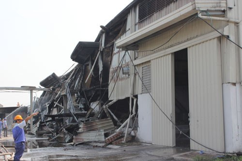 Hình ảnh bên ngoài nhà máy sau vụ cháy