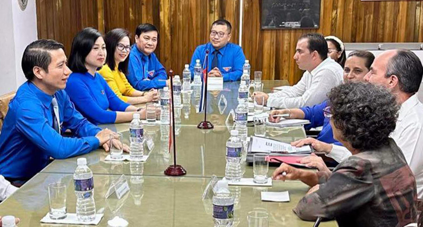 Đoàn đại biểu cấp cao thanh niên Việt Nam tiếp kiến Trưởng ban Tư tưởng T.Ư Đảng Cộng sản Cuba. Ảnh: Đỗ Văn Đoàn đại biểu cấp cao thanh niên Việt Nam tiếp kiến Trưởng ban Tư tưởng T.Ư Đảng Cộng sản Cuba. Ảnh: Đỗ Văn