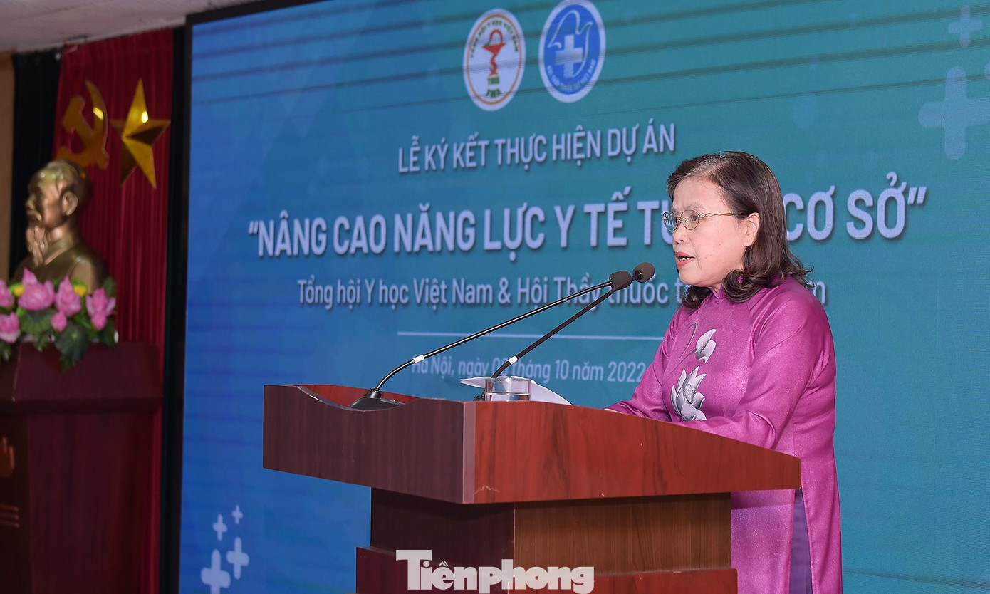 PGS.TS. Nguyễn Thị Xuyên phát biểu tại chương trình PGS.TS. Nguyễn Thị Xuyên phát biểu tại chương trình