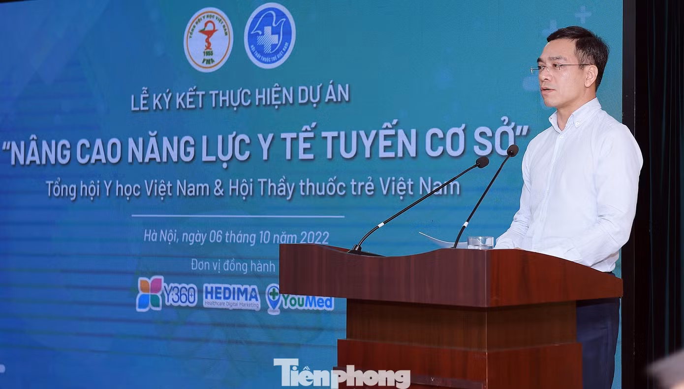 TS.Hà Anh Đức cho biết, y tế cơ sở là một trong những nội dung trọng tâm được Đảng, Nhà nước, Bộ Y tế hết sức quan tâm. Chương trình ký kết hợp tác lần này là hành động thiết thực nhằm nâng cao năng lực y tế cơ sở. Ảnh: Xuân Tùng