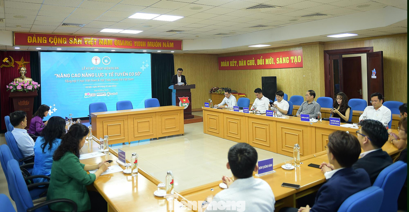 Chương trình ký kết hợp tác giữa T.Ư Hội Thầy thuốc trẻ Việt Nam và Tổng hội Y học Việt Nam. Ảnh: Xuân Tùng Chương trình ký kết hợp tác giữa T.Ư Hội Thầy thuốc trẻ Việt Nam và Tổng hội Y học Việt Nam. Ảnh: Xuân Tùng